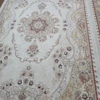 دو عدد فرش ۶ متری ۷۰۰ شانه رنگ‌کرم