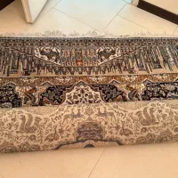 فرش ۹ متری در حد نو تمیز با طرح زیبا