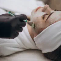 فیشال تخصصی و پاکسازی پوست