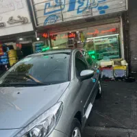 شیشه دودی خودرو