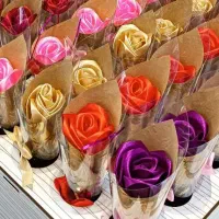 گل ربانی|گل مصنوعی|نیشابور, محله میدان باغات|دیوار
