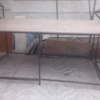 دو عدد میز کار صفحه چوب پایه فلز