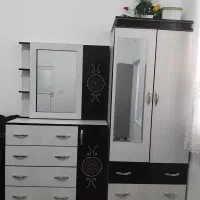 کمد لباس و دراور فروشی میباشد