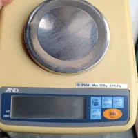 ترازوی یک صدم and اصل ژاپن