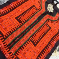 چوتل دورنگ|لباس|جالق, |دیوار