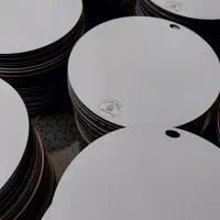 زیرکیکی وتاپرمستقیم از تولیدی ،باکس چوبی وپلکسی