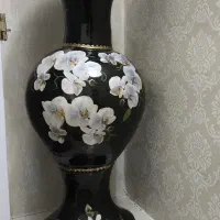 گلدان زیبا و بزرگ