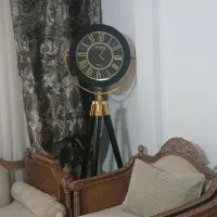 ساعت سه پایه