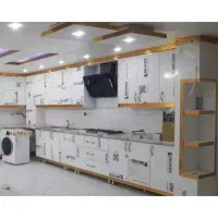 استاد کار کابینت با ابزار