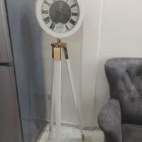 ساعت پایه دار