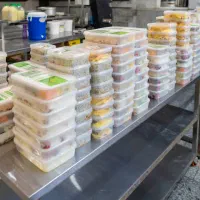 کباب زن و ظرفشور