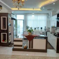 ۸۵ متری/ همکف راه جدا / ۶۰ متر حیاط اختصاصی /فول