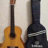 گیتار یاماها c40