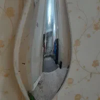 یک عدد گلدان شیشه ای