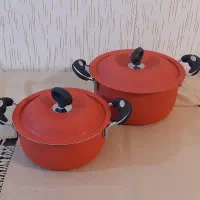۲عدد قابلمه روی  باروکش نمای قرمز