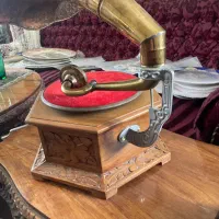 گرامافون هندلی|کلکسیون اشیاء عتیقه|تهران, بلوار کشاورز|دیوار