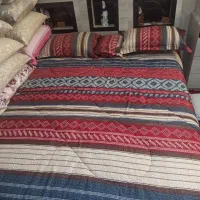 تخت خواب2نفره همراه بامیزتوالت وپاتتختی همراه توشک