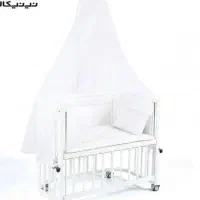تخت نوزادی کنار مادر رشت