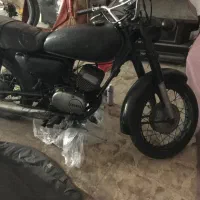 موتور سیکلت یاماها  معاوضه میزنم ۱۲۵
