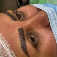 مدل میکروبلیدینگ ابرو