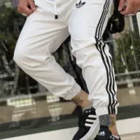 کاپشن دور و هودی|لباس|نیشابور, امام|دیوار