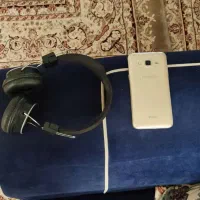 گوشی سامسونگ جی تیری و هدفون درحد نو