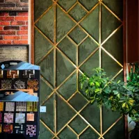 دیوارپوش لمسه چسبدار