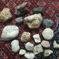 فروش تعدادی سنگ قیمتی که نور از خیلیاشون ردمیشه