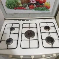 اجاق گاز طرح فر ۵ شعله سالم و تمیز