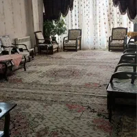 فروش-آپارتمان-سه-خواب-با-40-متر-حیاط-طبقه-سوم