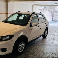 کوییک‌ در حد صفر بی رنگ