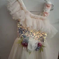 لباس عروس بچه  در حد نو فقط یکبار پوشیده شده