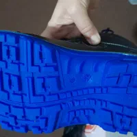 پوتین نووا|کیف، کفش، کمربند|پیشوا, |دیوار