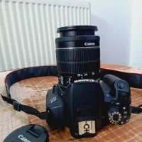 دوربین عکاسی کانن.. D700