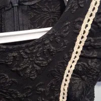 لباس دخترانه|کفش و لباس بچه|اندیشه, اندیشه فاز ۱|دیوار