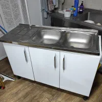 سینک ظرفشویی و کابینت