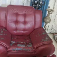 مبل چرم ترک فقط نشیمنش نیاز ب تعمیر داره|مبلمان خانگی و میز عسلی|تهران, شهرک بعثت|دیوار