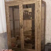 تخت و ویترین فرفورژه  در حد نو قیمت ۸ میلیون|تخت و سرویس خواب|اصفهان, خواجو|دیوار