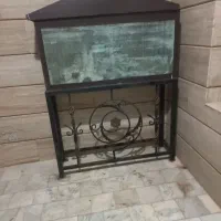 آکواریوم بزرگ بدون یک ذره آب بده