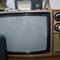 تلوزیون قدیمی|تلویزیون و پروژکتور|ملایر, |دیوار
