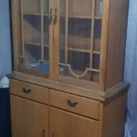 بوفه قدیمی شکستگی ندارد