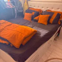 تخت خواب دو نفره با پاتختی و میز آرایش و پاف|تخت و سرویس خواب|شاهرود, |دیوار