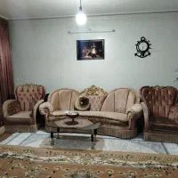 مبل۷نفره با دوتاعسلی و یه میز