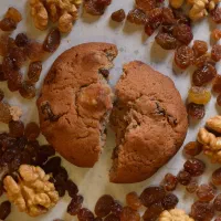 جذب نیروی کار در کارگاه تولیدی کوکی و کلوچه