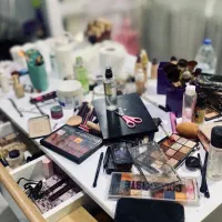 استخدام ناخنکار. پرسنل ارایشگاه