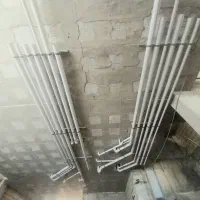 کار گر تاسیسات