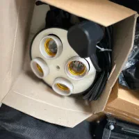 تجهیزات نورپردازی در حد خیلی نو|دوربین عکاسی و فیلم‌برداری|اندیشه, اندیشه فاز ۳|دیوار