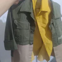 تعدادی لباس بچه نو فروخته میود