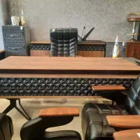 میز مدیریت مدل M502 به همراه کنسول  قصر چوب