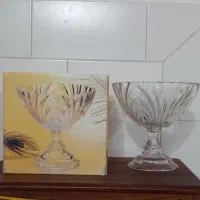 میوه خوری پایه دار .مارک سوگا ژاپن